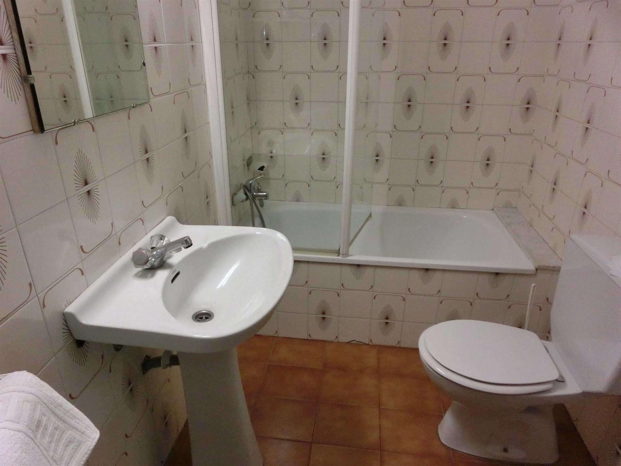 Hotel Can Catala L' Escala Dış mekan fotoğraf