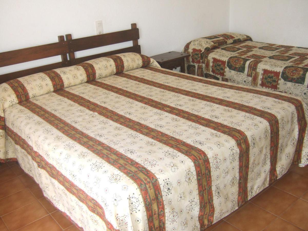 Hotel Can Catala L' Escala Oda fotoğraf